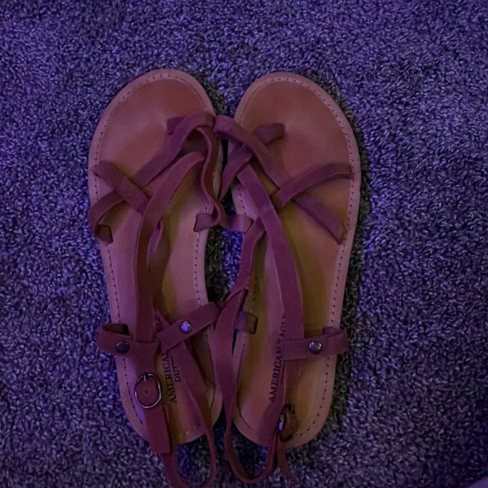 Size 8 women’s tan Sandals